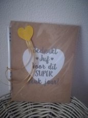 2019057 Schrift bedankt - fijn schooljaar